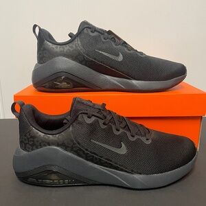 Nike Air Zoom Bella 7